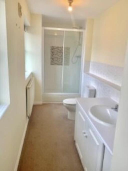 Spacious Detached 5 Bedroom4 Bathroom Wifi Parking Ньюкасл-андер-Лайм Экстерьер фото